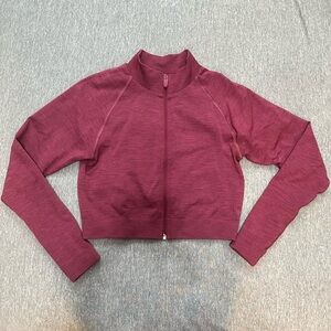 Alphalete Amplify Cropped Zip Up Jacket Burgundy